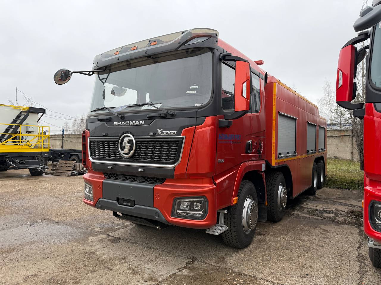 Грузовой эвакуатор на шасси SHACMAN 8x4